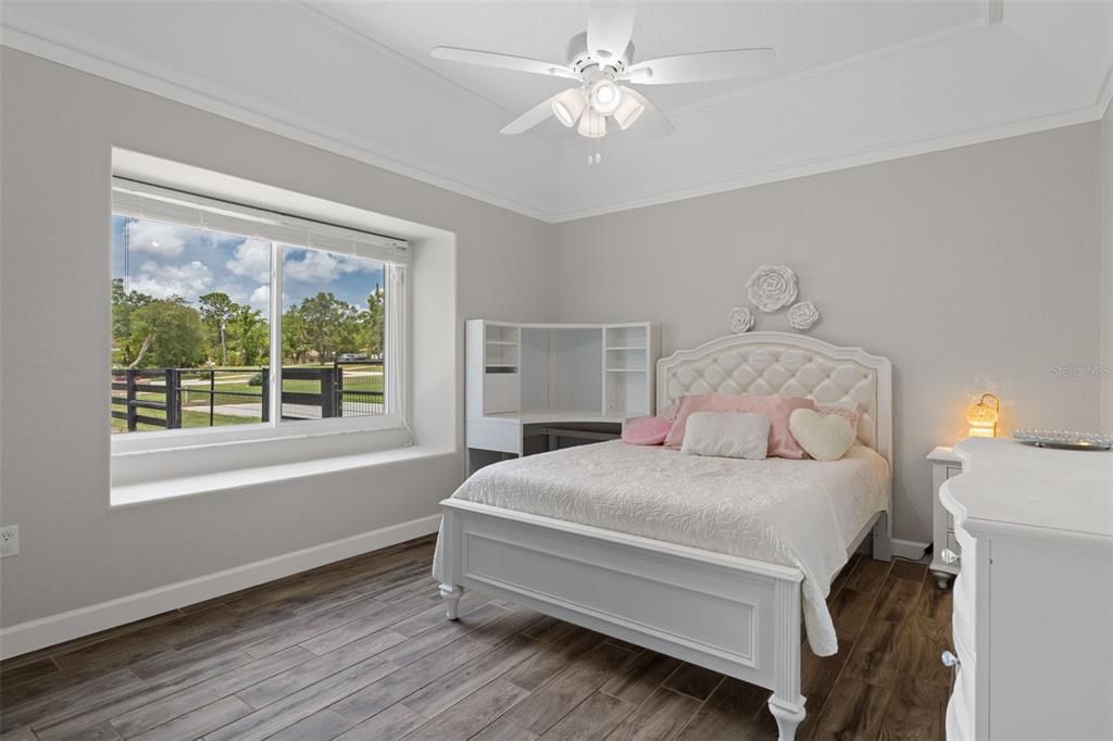 For Sale: $715,000 (5 beds, 2 baths, 3003 Square Feet)