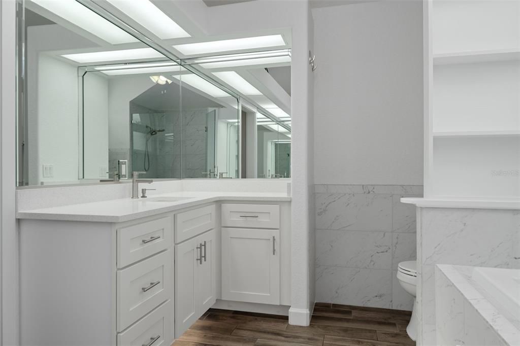 For Sale: $715,000 (5 beds, 2 baths, 3003 Square Feet)