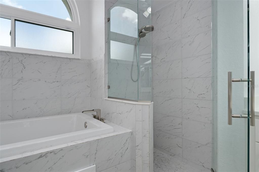 For Sale: $715,000 (5 beds, 2 baths, 3003 Square Feet)