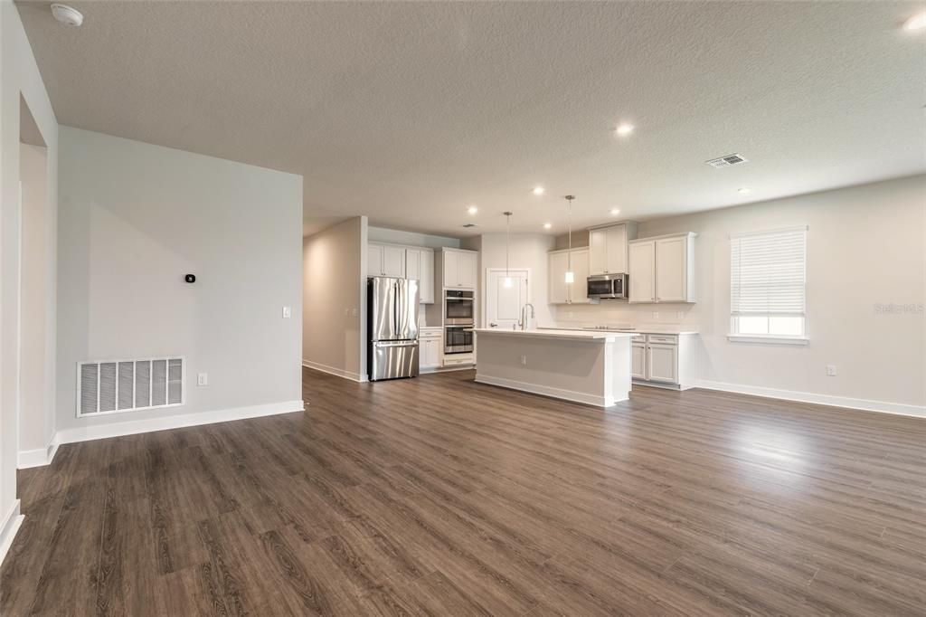 For Sale: $494,900 (4 beds, 3 baths, 2208 Square Feet)