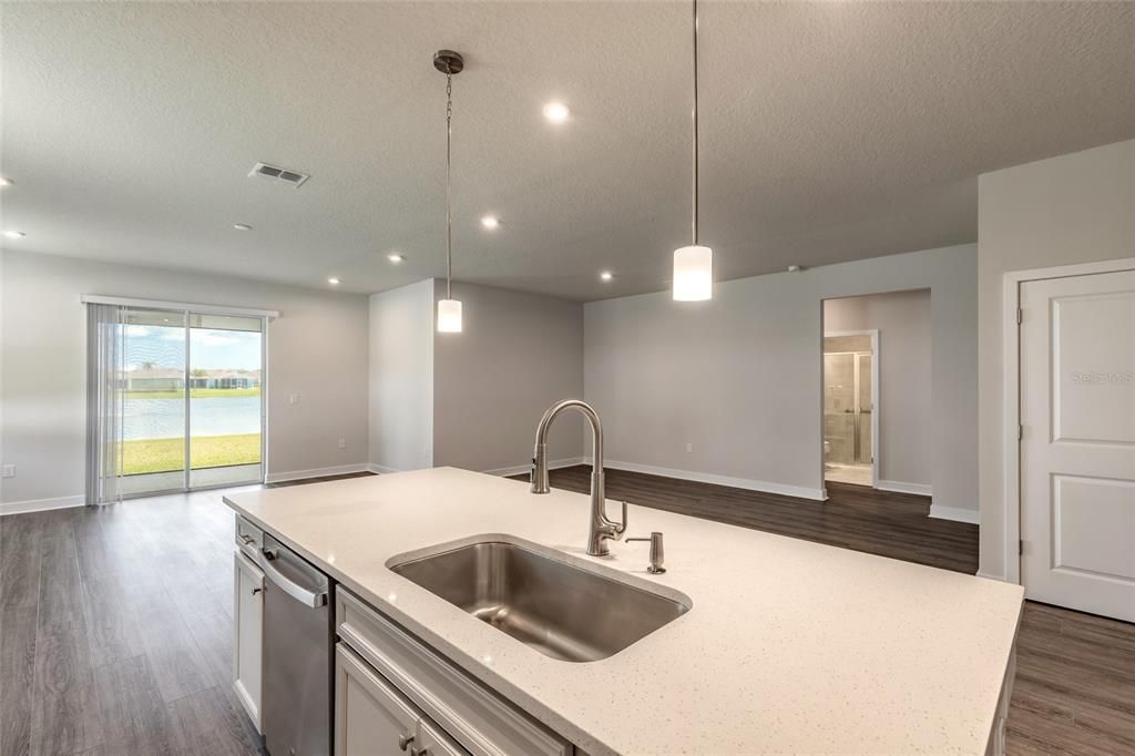 For Sale: $494,900 (4 beds, 3 baths, 2208 Square Feet)