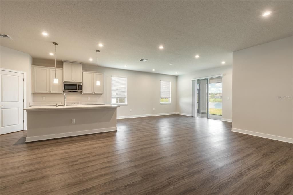 For Sale: $494,900 (4 beds, 3 baths, 2208 Square Feet)