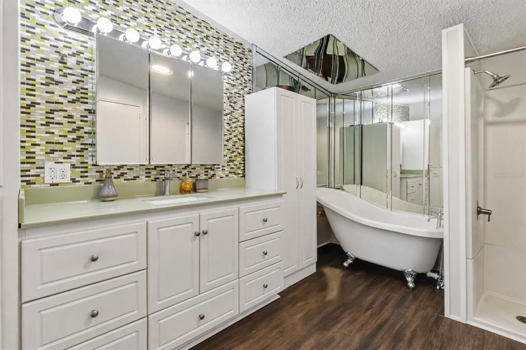 For Sale: $415,000 (3 beds, 2 baths, 1716 Square Feet)