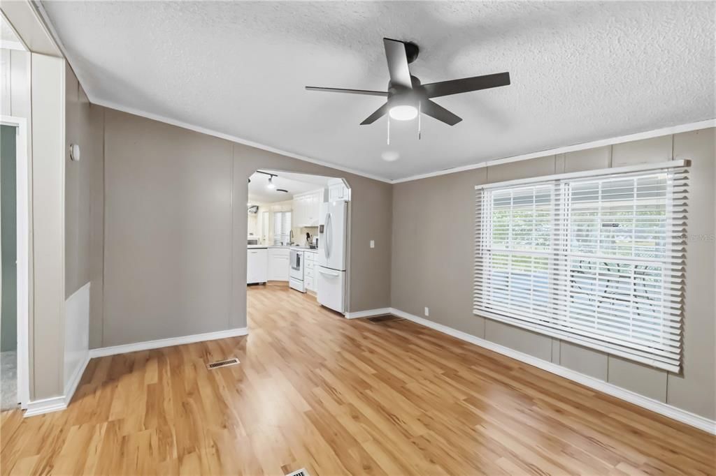 For Sale: $415,000 (3 beds, 2 baths, 1716 Square Feet)