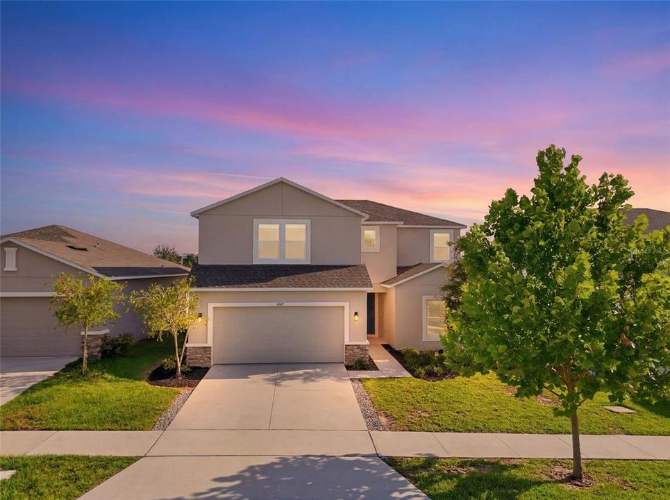 For Sale: $500,000 (5 beds, 3 baths, 2765 Square Feet)