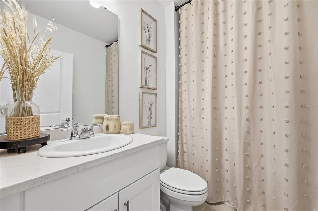 For Sale: $500,000 (5 beds, 3 baths, 2765 Square Feet)