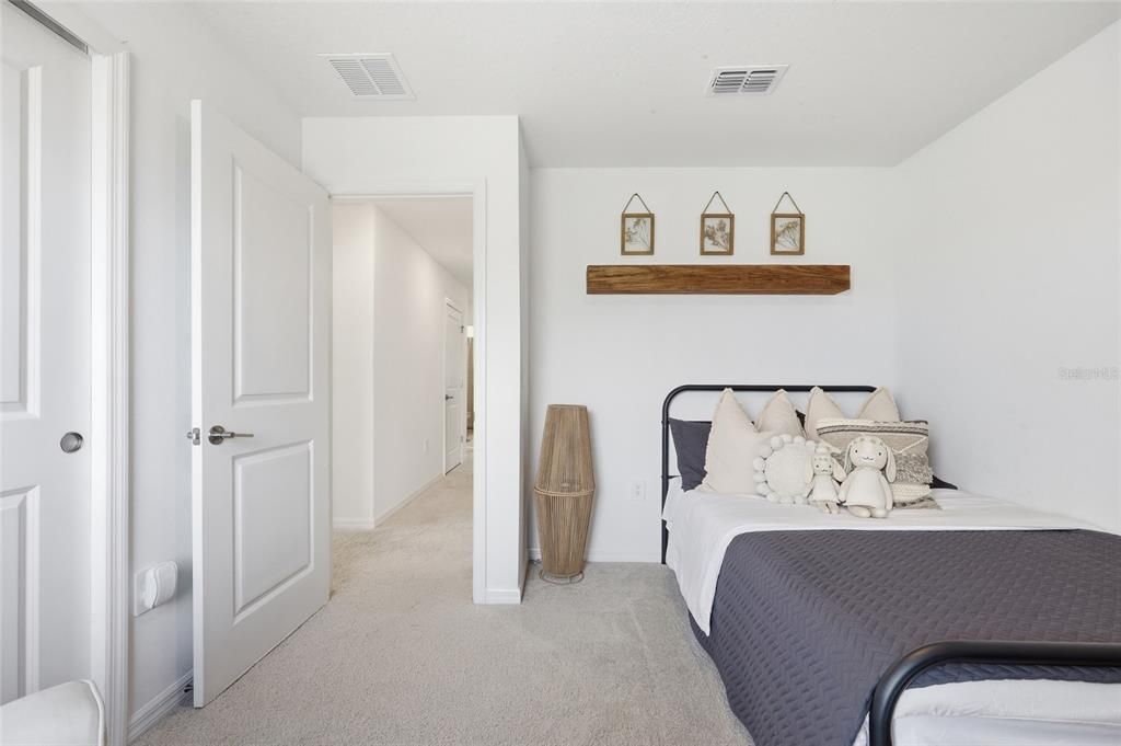 For Sale: $500,000 (5 beds, 3 baths, 2765 Square Feet)