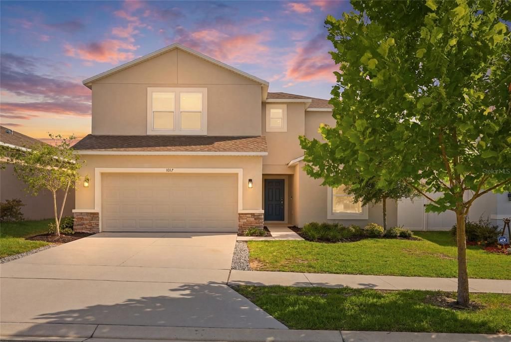 For Sale: $500,000 (5 beds, 3 baths, 2765 Square Feet)