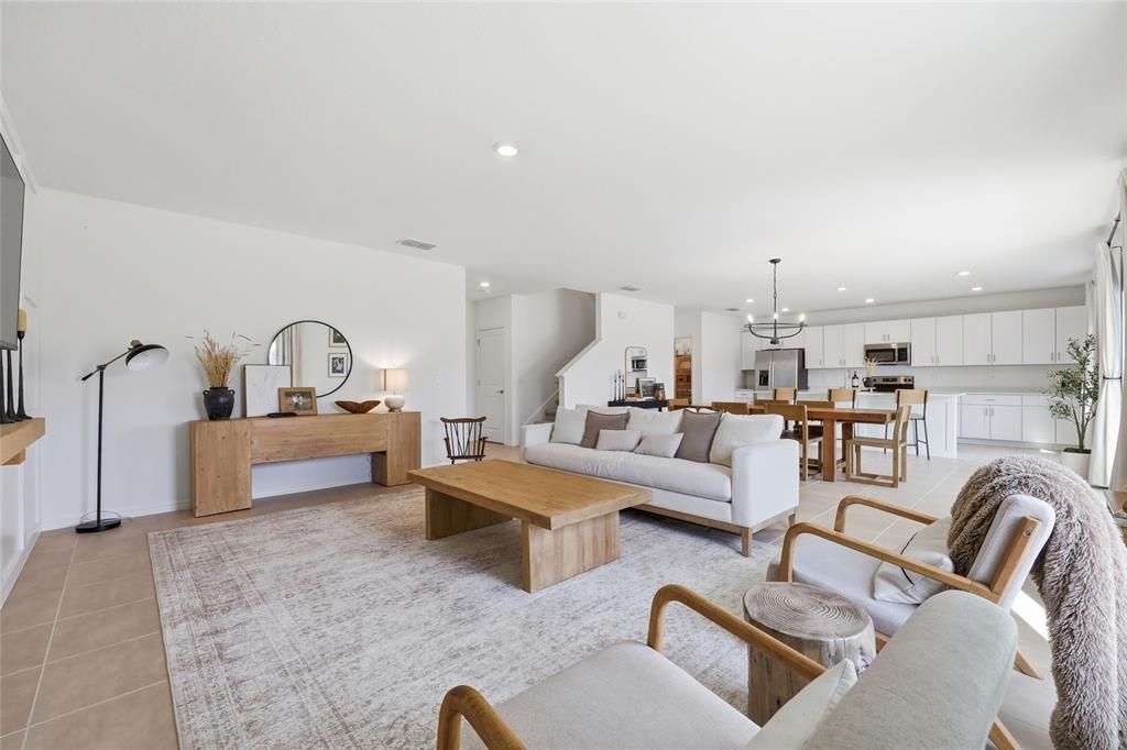 For Sale: $500,000 (5 beds, 3 baths, 2765 Square Feet)