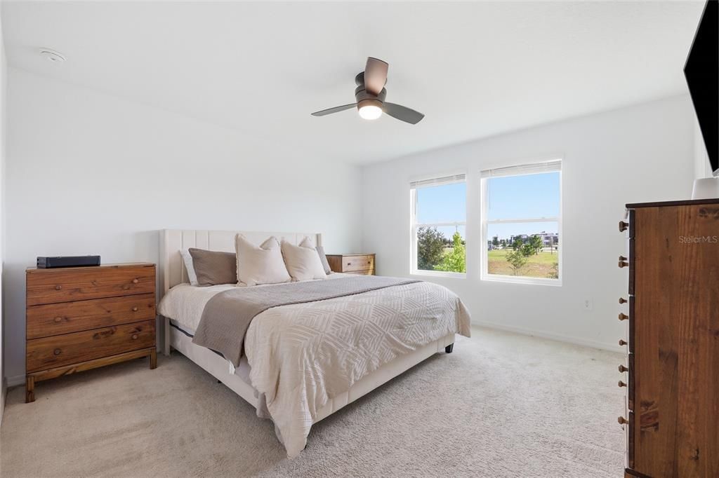 For Sale: $500,000 (5 beds, 3 baths, 2765 Square Feet)