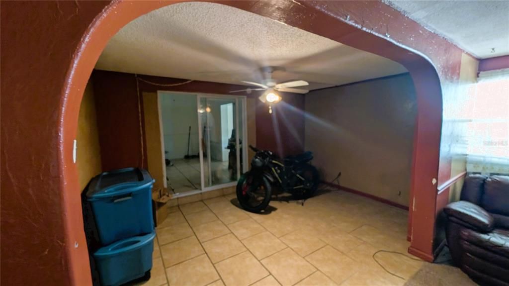 For Sale: $399,900 (6 beds, 3 baths, 2439 Square Feet)