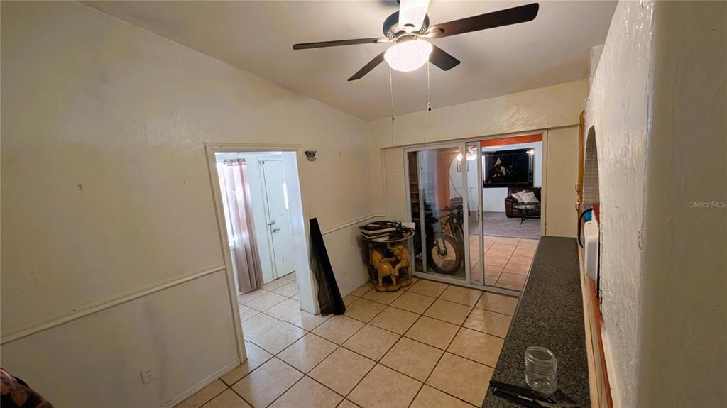 For Sale: $399,900 (6 beds, 3 baths, 2439 Square Feet)