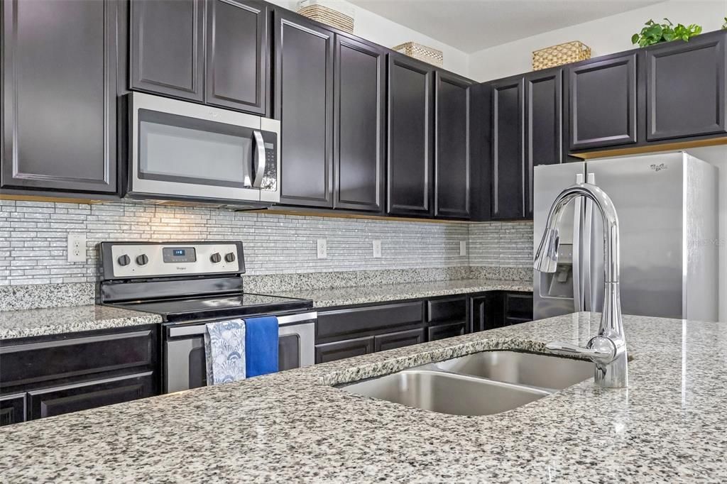 For Sale: $360,000 (4 beds, 2 baths, 1841 Square Feet)