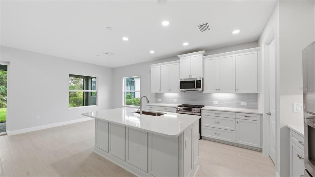 For Sale: $457,283 (3 beds, 2 baths, 2079 Square Feet)