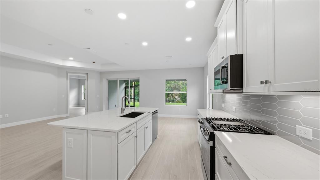 For Sale: $457,283 (3 beds, 2 baths, 2079 Square Feet)