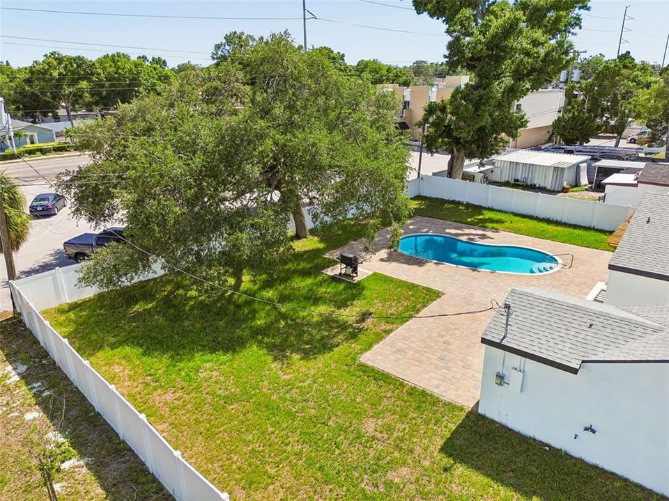 En Venta: $599,000 (4 camas, 3 baños, 1637 Pies cuadrados)