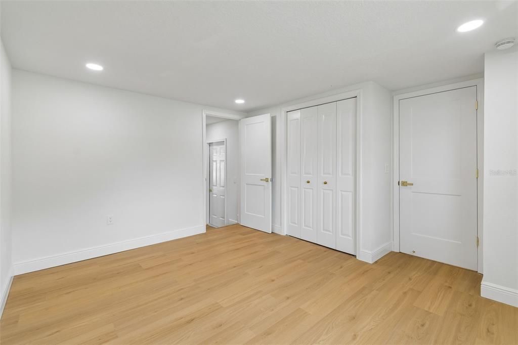 En Venta: $599,000 (4 camas, 3 baños, 1637 Pies cuadrados)