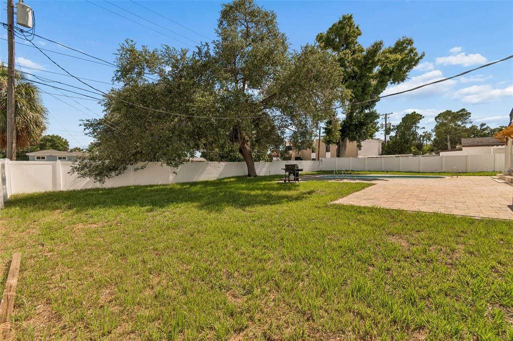 En Venta: $599,000 (4 camas, 3 baños, 1637 Pies cuadrados)