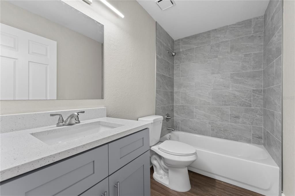For Sale: $115,000 (1 beds, 1 baths, 680 Square Feet)