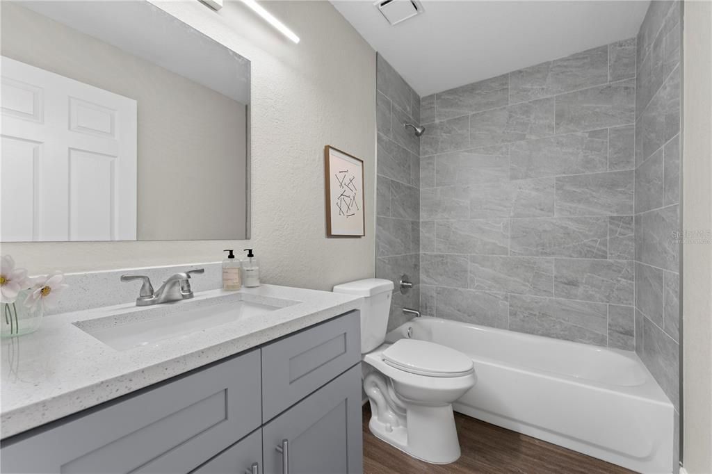 For Sale: $115,000 (1 beds, 1 baths, 680 Square Feet)