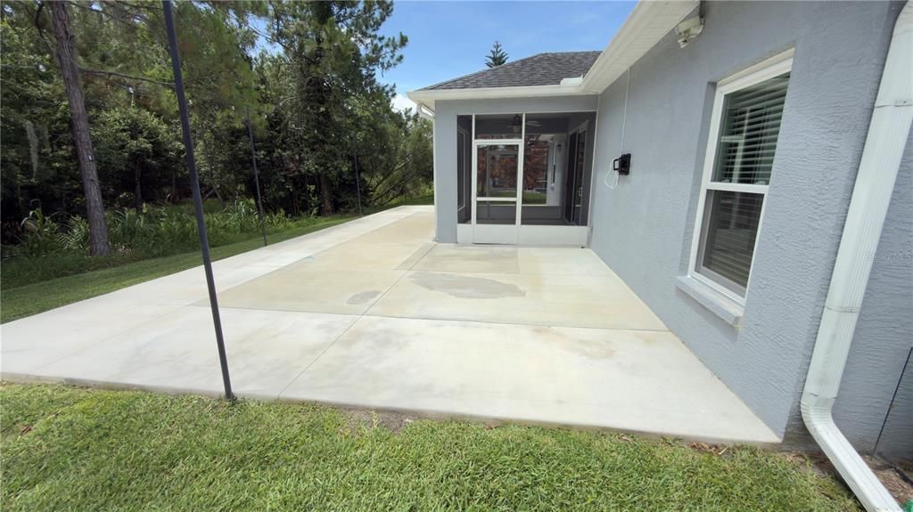 For Sale: $479,000 (4 beds, 2 baths, 2390 Square Feet)