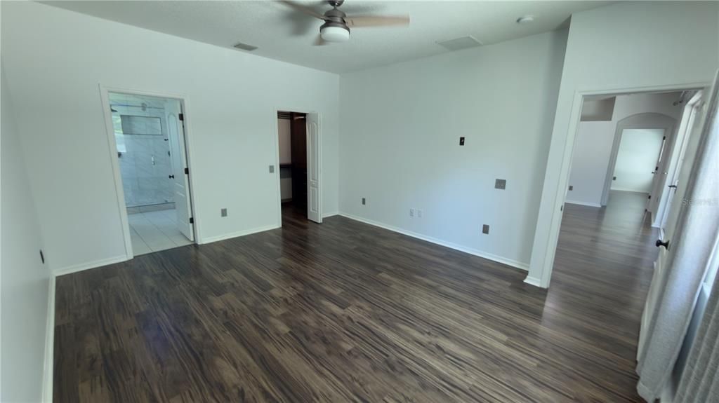 For Sale: $479,000 (4 beds, 2 baths, 2390 Square Feet)