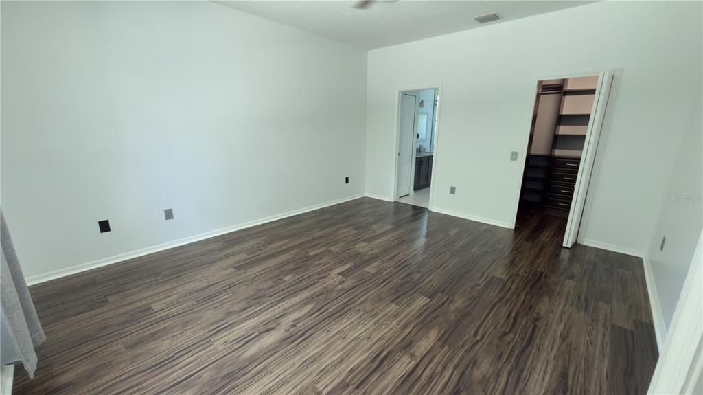 For Sale: $479,000 (4 beds, 2 baths, 2390 Square Feet)