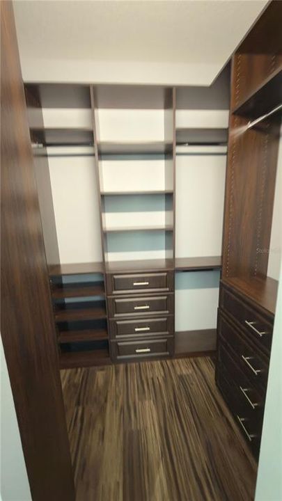 For Sale: $479,000 (4 beds, 2 baths, 2390 Square Feet)