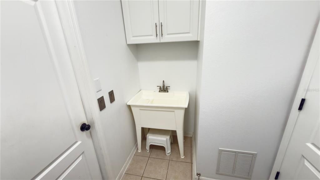 For Sale: $479,000 (4 beds, 2 baths, 2390 Square Feet)