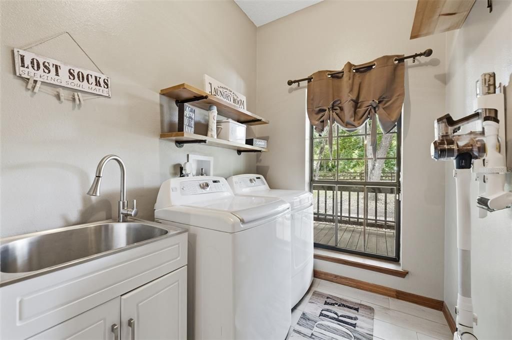 For Sale: $875,000 (5 beds, 3 baths, 3408 Square Feet)