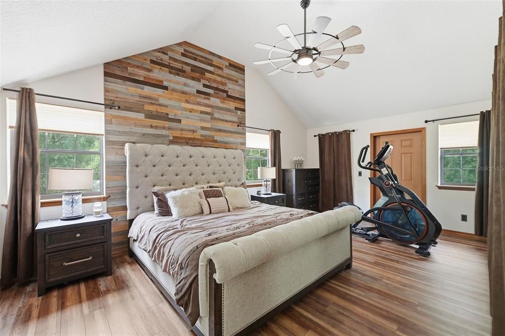 For Sale: $875,000 (5 beds, 3 baths, 3408 Square Feet)