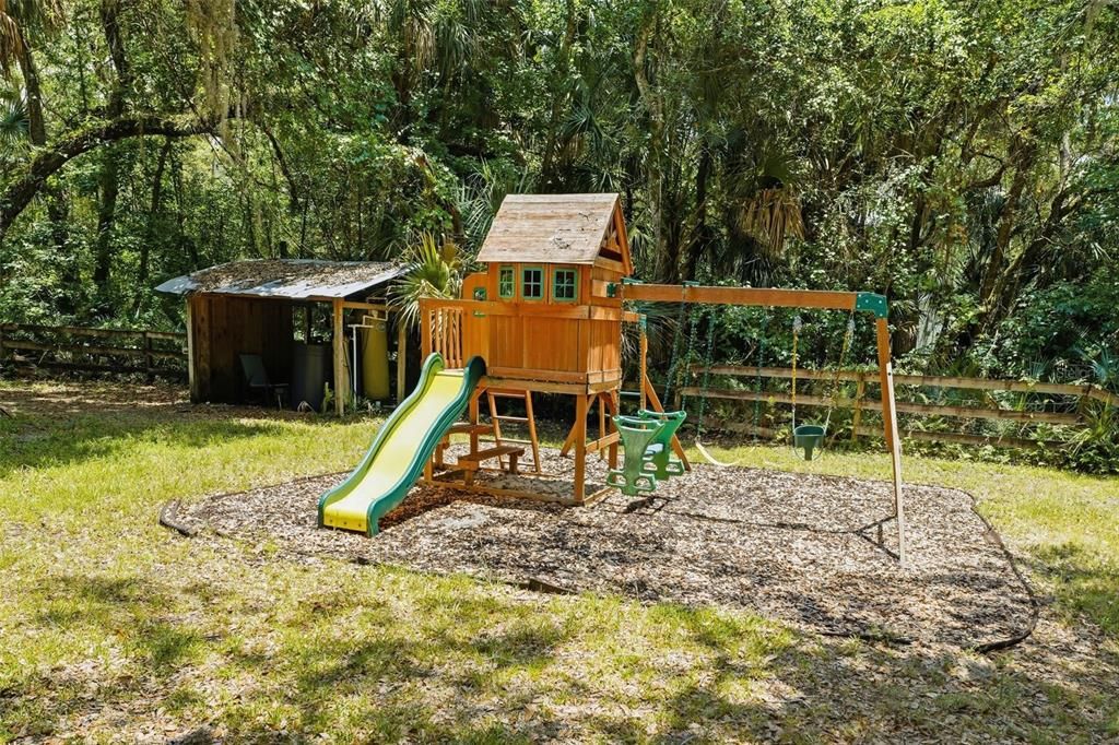 For Sale: $875,000 (5 beds, 3 baths, 3408 Square Feet)