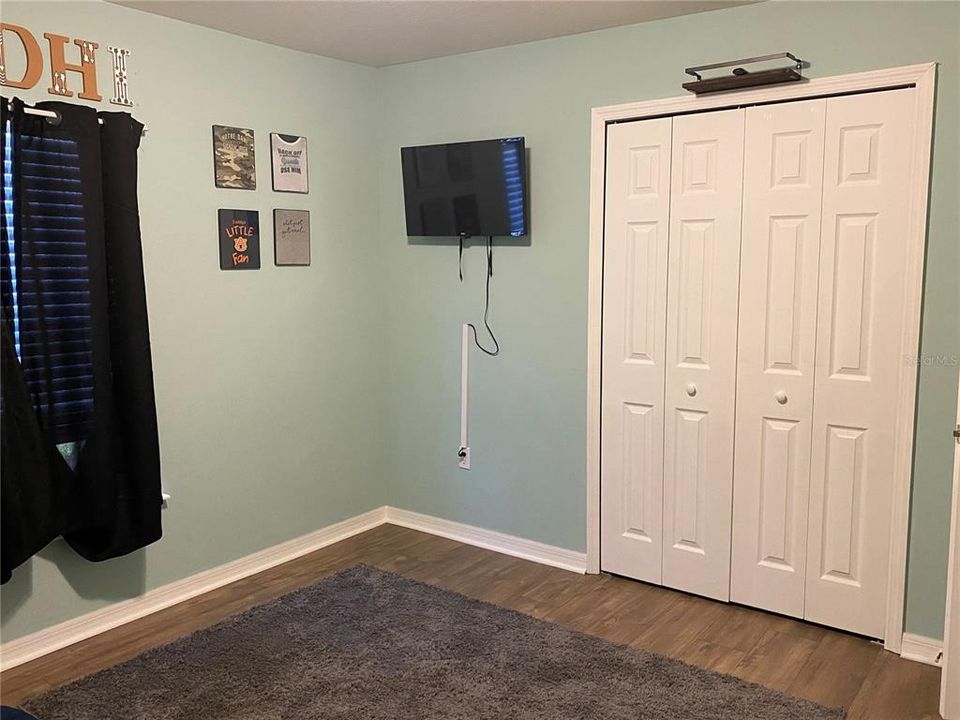 For Rent: $2,100 (3 beds, 2 baths, 2047 Square Feet)