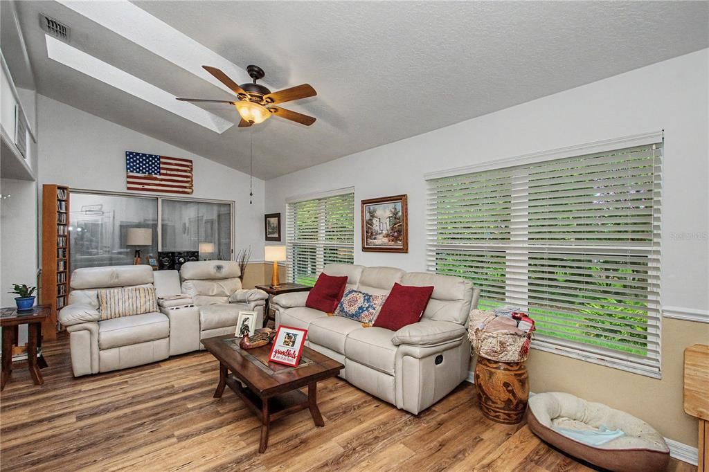 For Sale: $410,000 (3 beds, 2 baths, 2013 Square Feet)