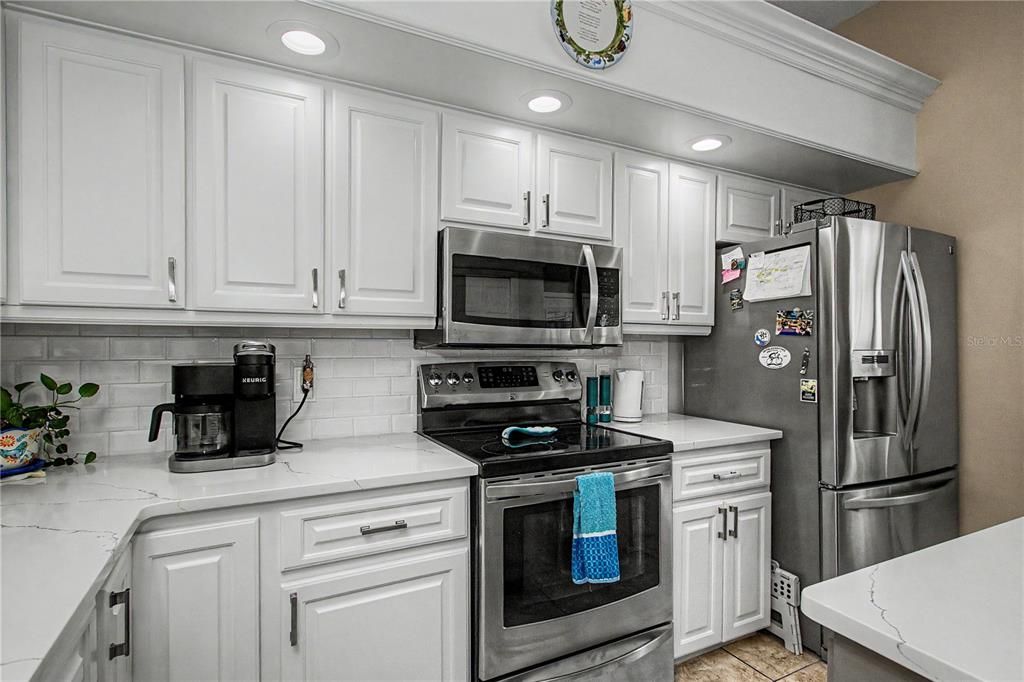 For Sale: $410,000 (3 beds, 2 baths, 2013 Square Feet)