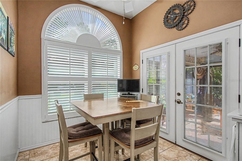 For Sale: $410,000 (3 beds, 2 baths, 2013 Square Feet)
