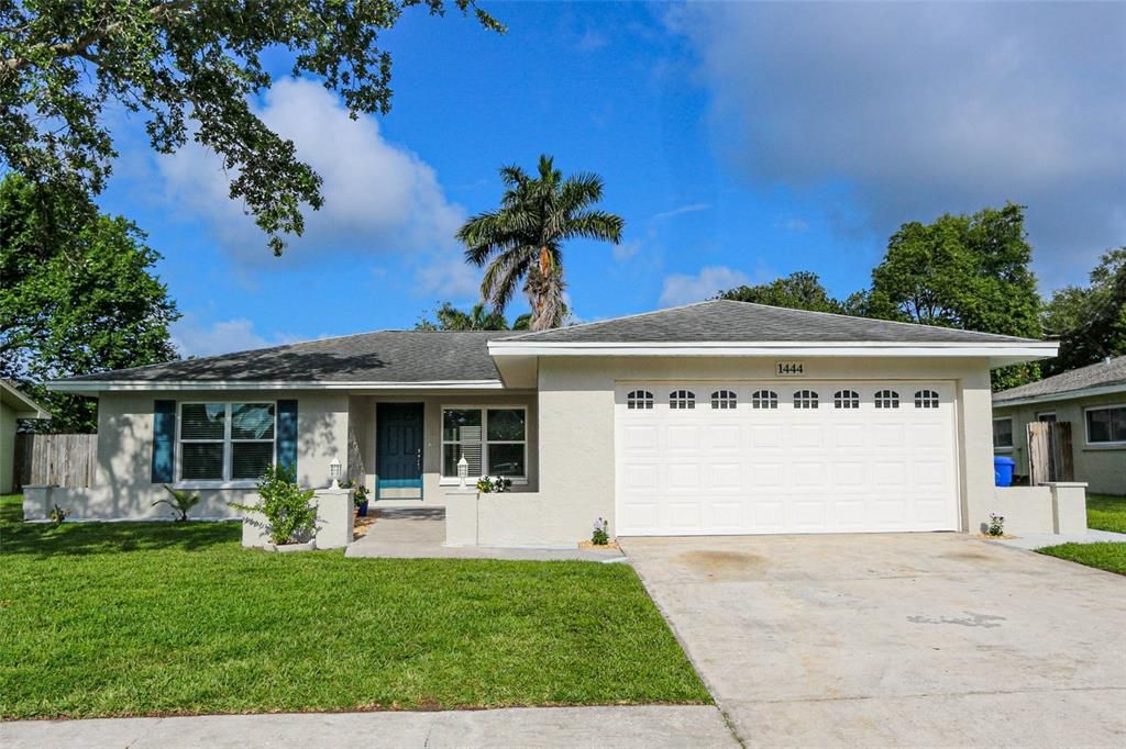 For Rent: $3,100 (3 beds, 2 baths, 1222 Square Feet)
