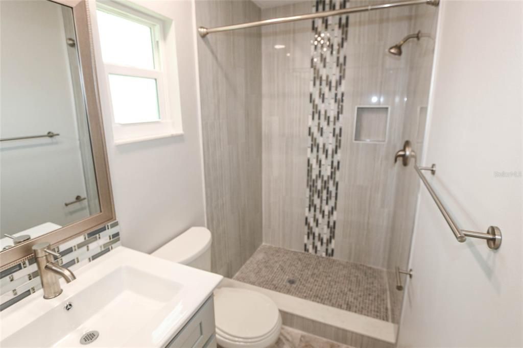 For Rent: $3,100 (3 beds, 2 baths, 1222 Square Feet)