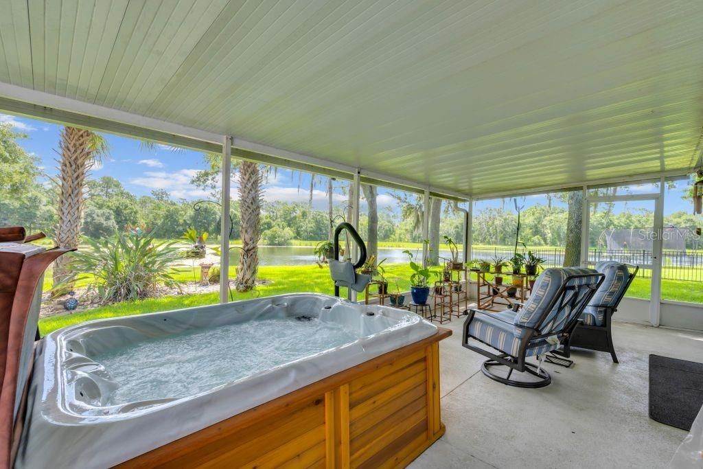For Sale: $439,900 (3 beds, 2 baths, 1956 Square Feet)