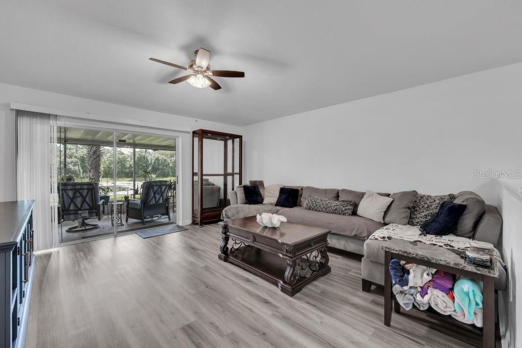 For Sale: $439,900 (3 beds, 2 baths, 1956 Square Feet)
