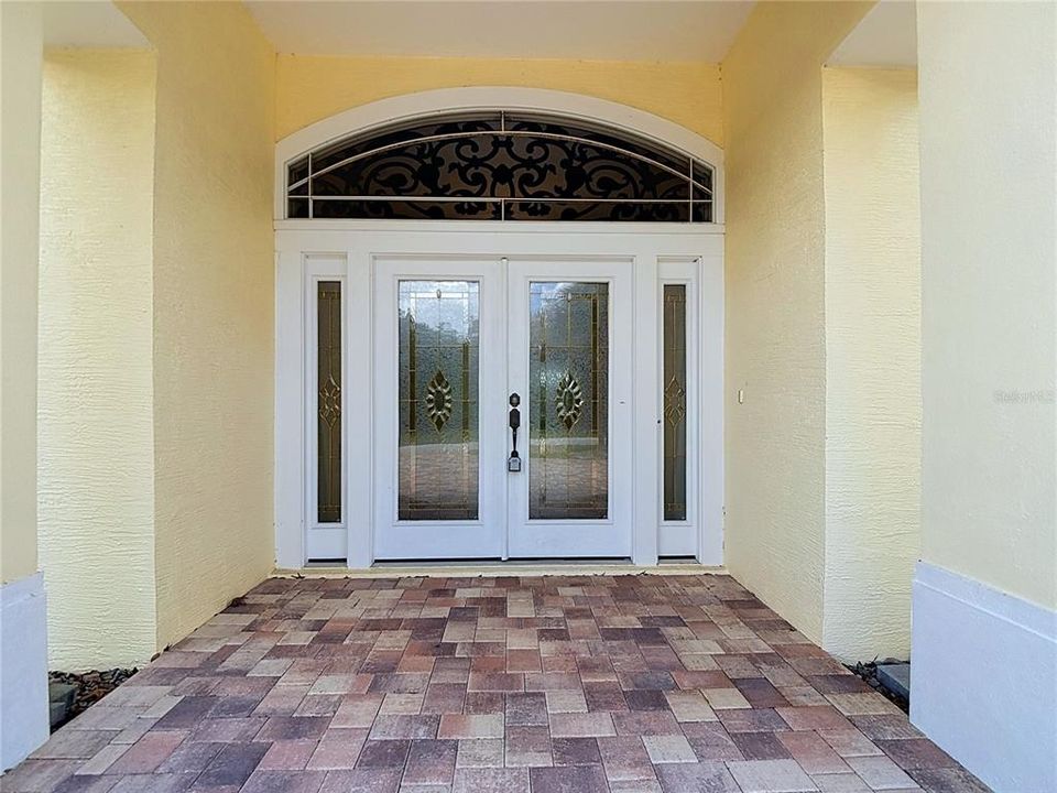 En Venta: $545,000 (3 camas, 2 baños, 2335 Pies cuadrados)