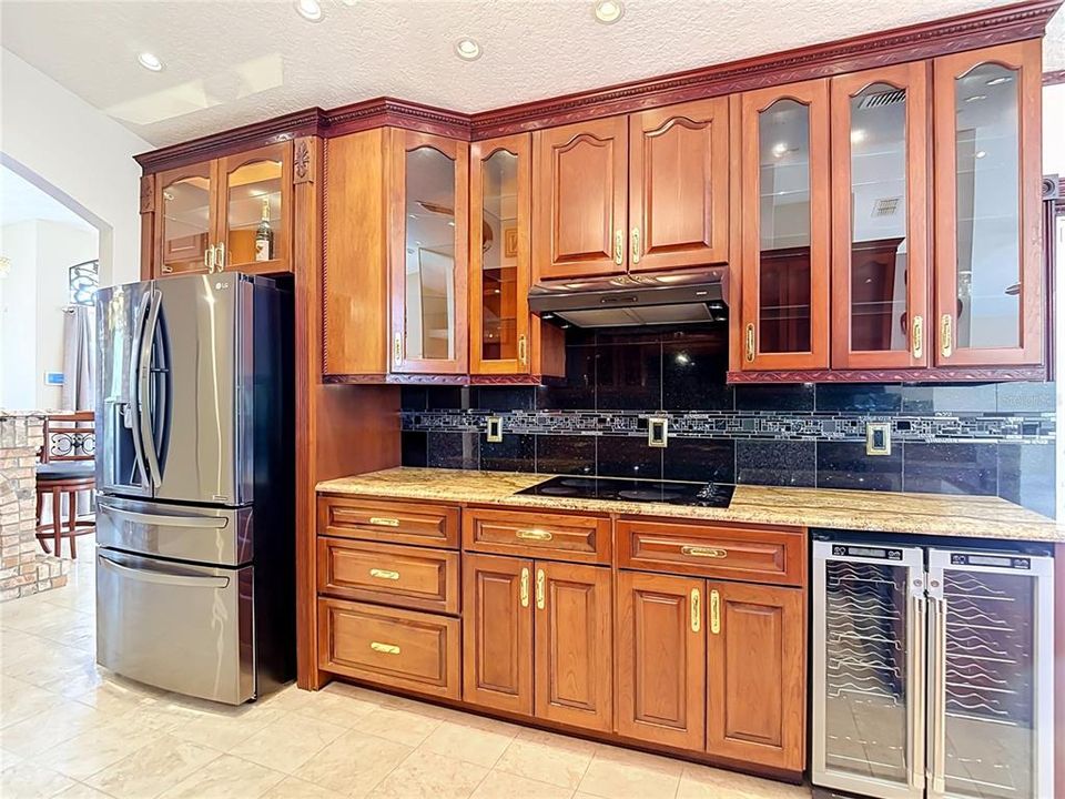 En Venta: $545,000 (3 camas, 2 baños, 2335 Pies cuadrados)