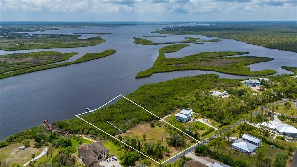 待售: $495,000 (2.45 acres)