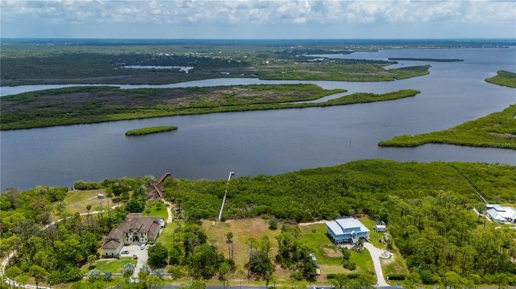 待售: $495,000 (2.45 acres)