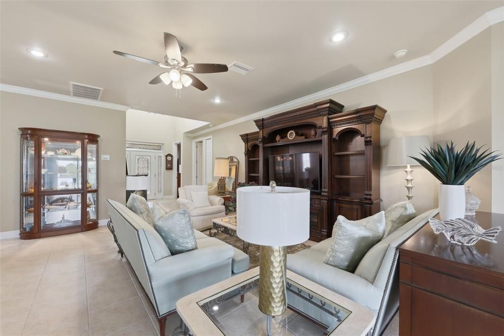 For Sale: $269,900 (3 beds, 2 baths, 1887 Square Feet)