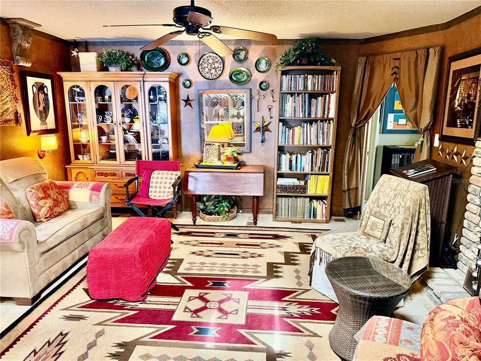 На продажу: $449,500 (3 спален, 2 ванн, 1802 Квадратных фут)