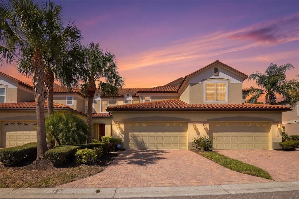 For Rent: $2,950 (3 beds, 2 baths, 2262 Square Feet)