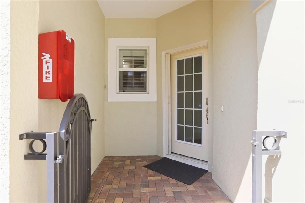 For Rent: $2,950 (3 beds, 2 baths, 2262 Square Feet)
