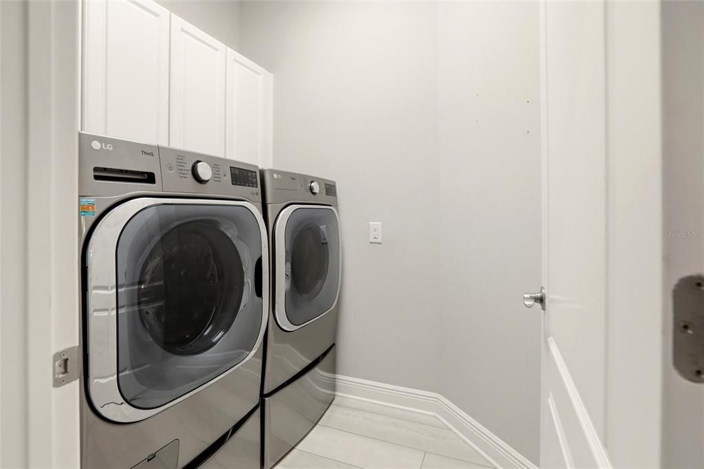 For Rent: $2,950 (3 beds, 2 baths, 2262 Square Feet)