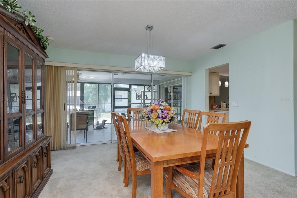 En Venta: $339,000 (3 camas, 2 baños, 1832 Pies cuadrados)